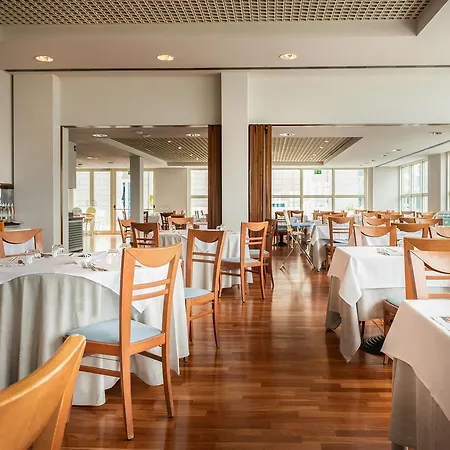 Baia Flaminia ホテル 4*