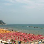 Baia Flaminia Hotel 4*