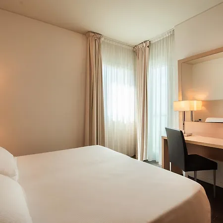 Baia Flaminia 4* 페자로