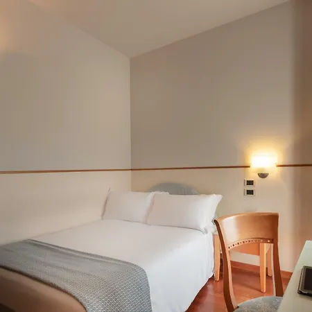 Baia Flaminia 4* 페자로