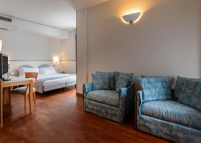 Baia Flaminia Hotell